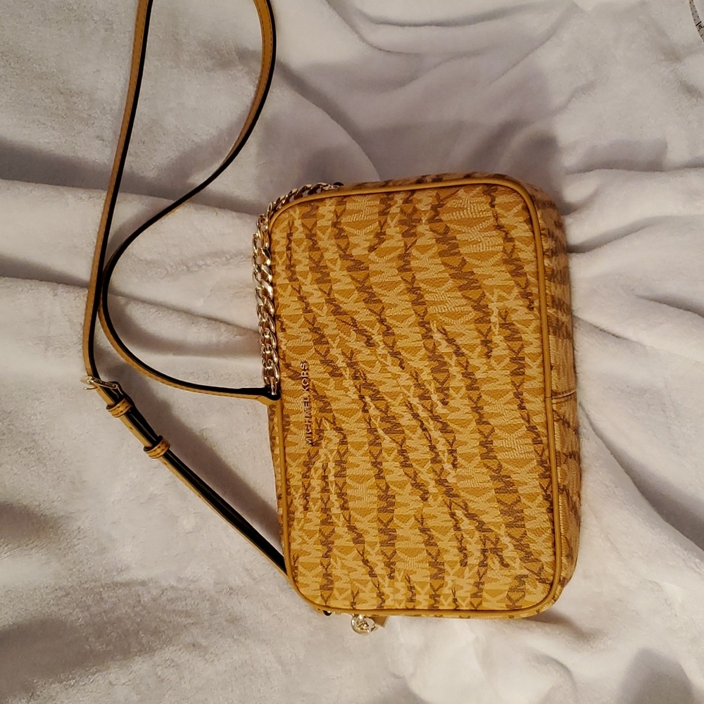 SOLD 🌟 NEW 🌟 Michael Kors Lg Jet Set Crossbody Bag - Picture 8 of 9